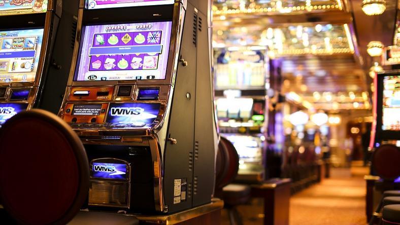 日本人的“赌博机依赖症”:玩弹珠、老虎机一年能花上万亿元